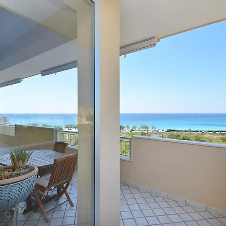 Via Salento アパート