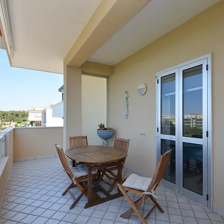 Via Salento アパート